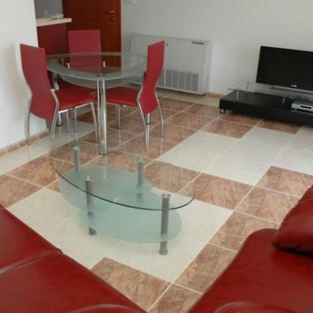 Apartments Rajcevic Makarska Bagian luar foto